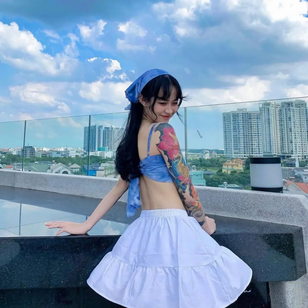 不许动